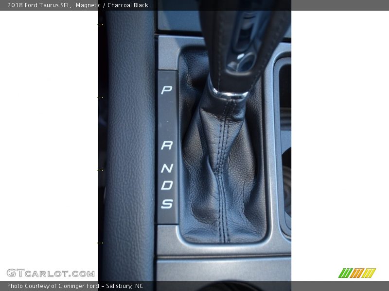 Magnetic / Charcoal Black 2018 Ford Taurus SEL