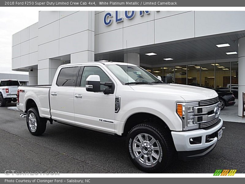 Front 3/4 View of 2018 F250 Super Duty Limited Crew Cab 4x4