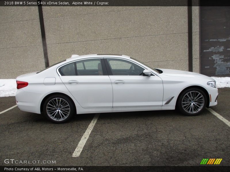 Alpine White / Cognac 2018 BMW 5 Series 540i xDrive Sedan