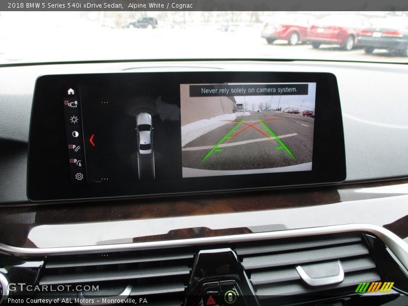 Alpine White / Cognac 2018 BMW 5 Series 540i xDrive Sedan