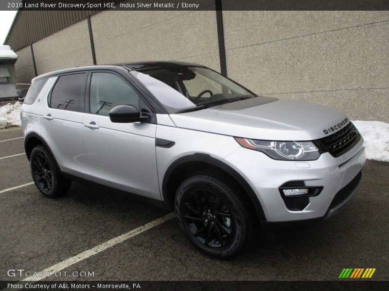 Front 3/4 View of 2018 Discovery Sport HSE