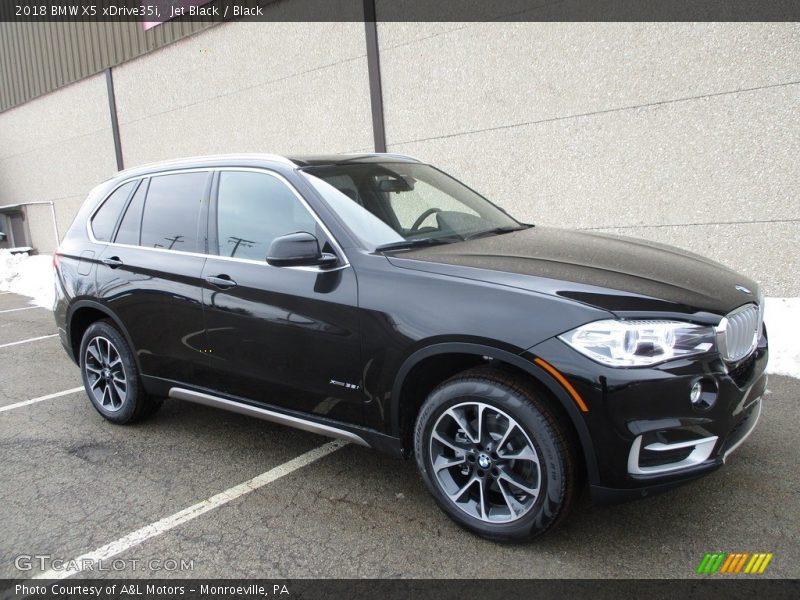 Front 3/4 View of 2018 X5 xDrive35i