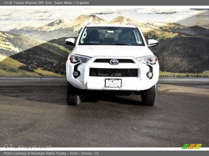 Super White / Graphite 2018 Toyota 4Runner SR5 4x4