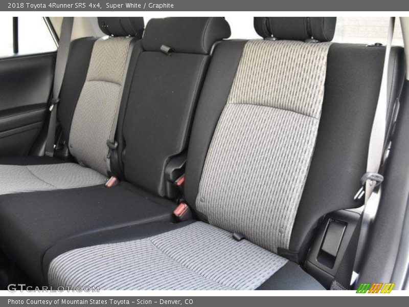 Super White / Graphite 2018 Toyota 4Runner SR5 4x4