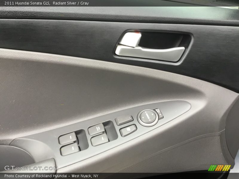 Radiant Silver / Gray 2011 Hyundai Sonata GLS