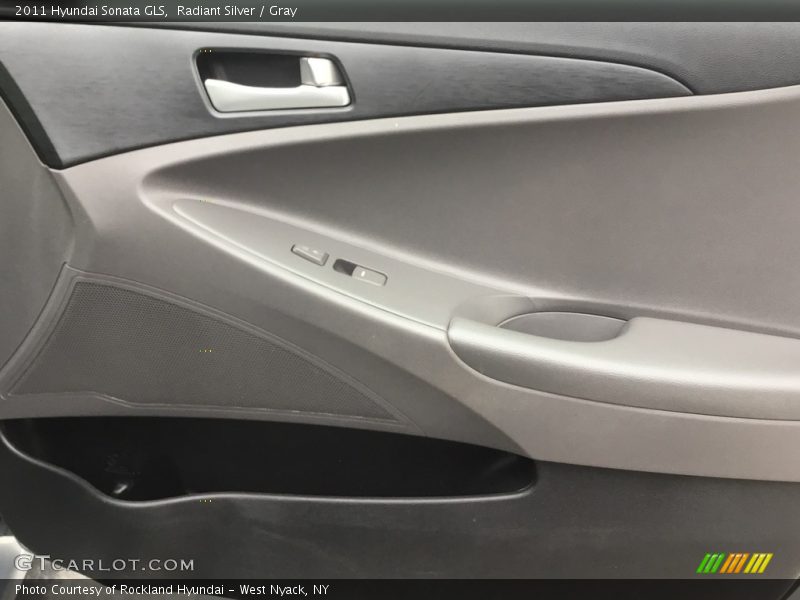 Radiant Silver / Gray 2011 Hyundai Sonata GLS