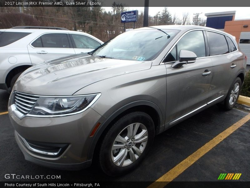 Front 3/4 View of 2017 MKX Premier AWD