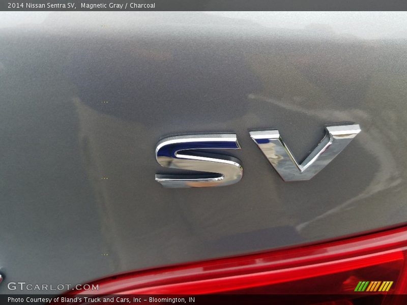 Magnetic Gray / Charcoal 2014 Nissan Sentra SV