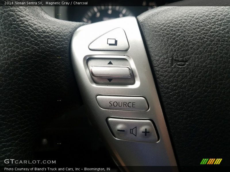 Magnetic Gray / Charcoal 2014 Nissan Sentra SV