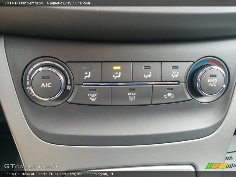 Magnetic Gray / Charcoal 2014 Nissan Sentra SV
