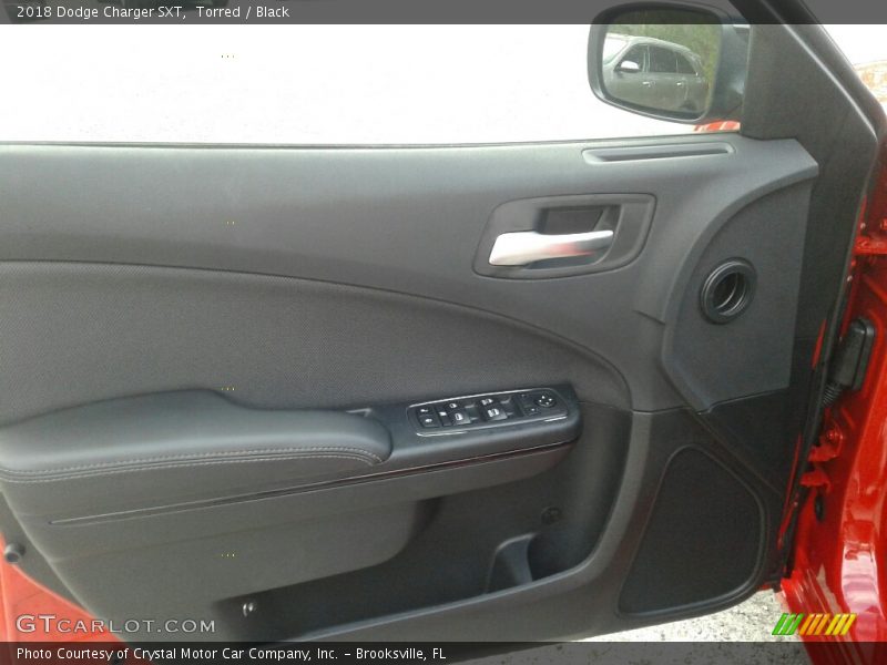 Torred / Black 2018 Dodge Charger SXT