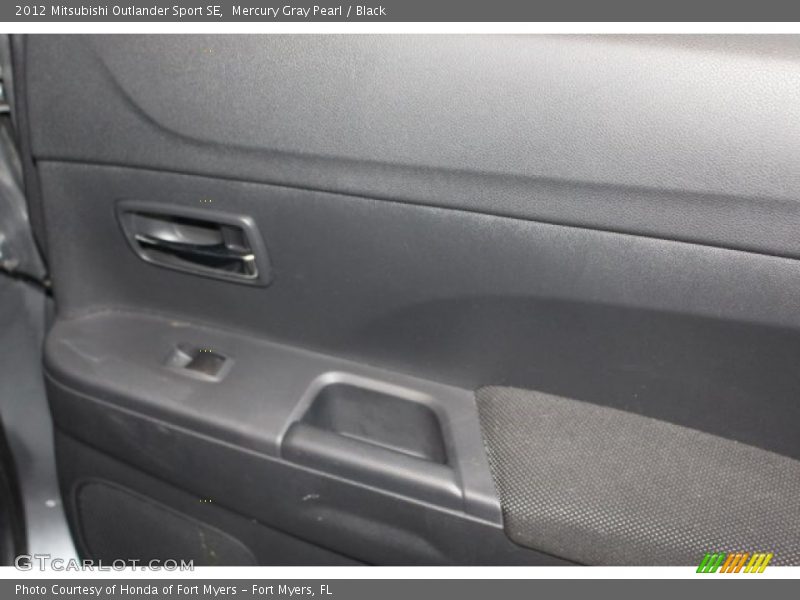 Mercury Gray Pearl / Black 2012 Mitsubishi Outlander Sport SE