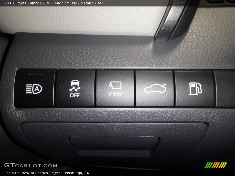 Midnight Black Metallic / Ash 2018 Toyota Camry XSE V6