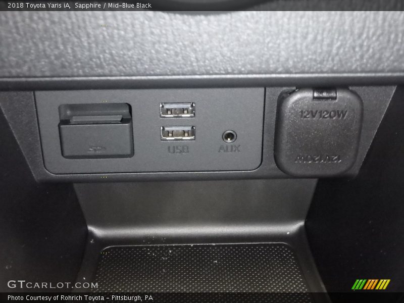 Sapphire / Mid-Blue Black 2018 Toyota Yaris iA