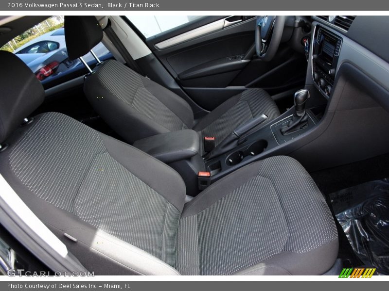 Black / Titan Black 2016 Volkswagen Passat S Sedan