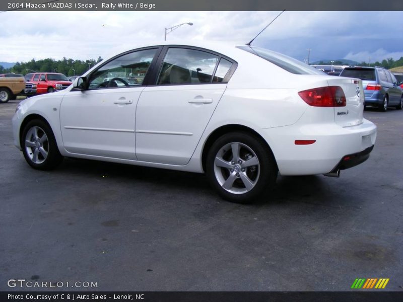 Rally White / Beige 2004 Mazda MAZDA3 i Sedan
