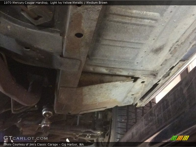 Light Ivy Yellow Metallic / Medium Brown 1970 Mercury Cougar Hardtop