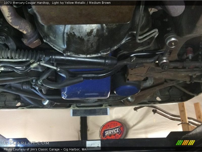 Light Ivy Yellow Metallic / Medium Brown 1970 Mercury Cougar Hardtop