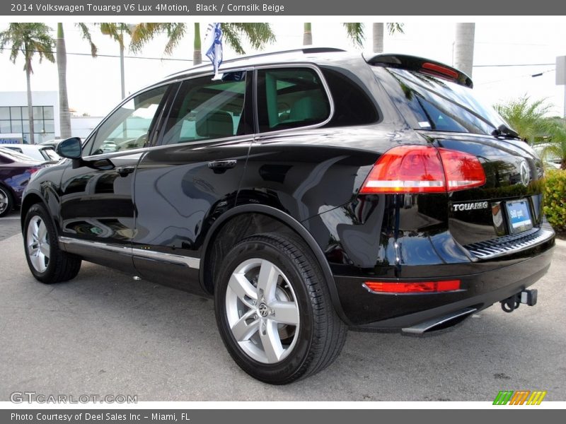Black / Cornsilk Beige 2014 Volkswagen Touareg V6 Lux 4Motion
