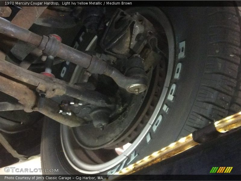 Light Ivy Yellow Metallic / Medium Brown 1970 Mercury Cougar Hardtop
