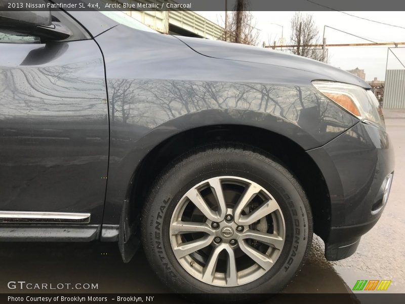 Arctic Blue Metallic / Charcoal 2013 Nissan Pathfinder SL 4x4
