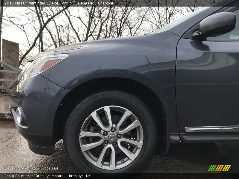 Arctic Blue Metallic / Charcoal 2013 Nissan Pathfinder SL 4x4