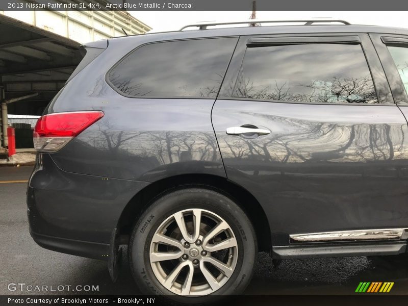 Arctic Blue Metallic / Charcoal 2013 Nissan Pathfinder SL 4x4