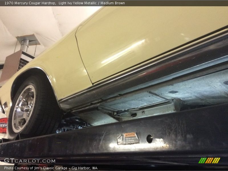 Light Ivy Yellow Metallic / Medium Brown 1970 Mercury Cougar Hardtop