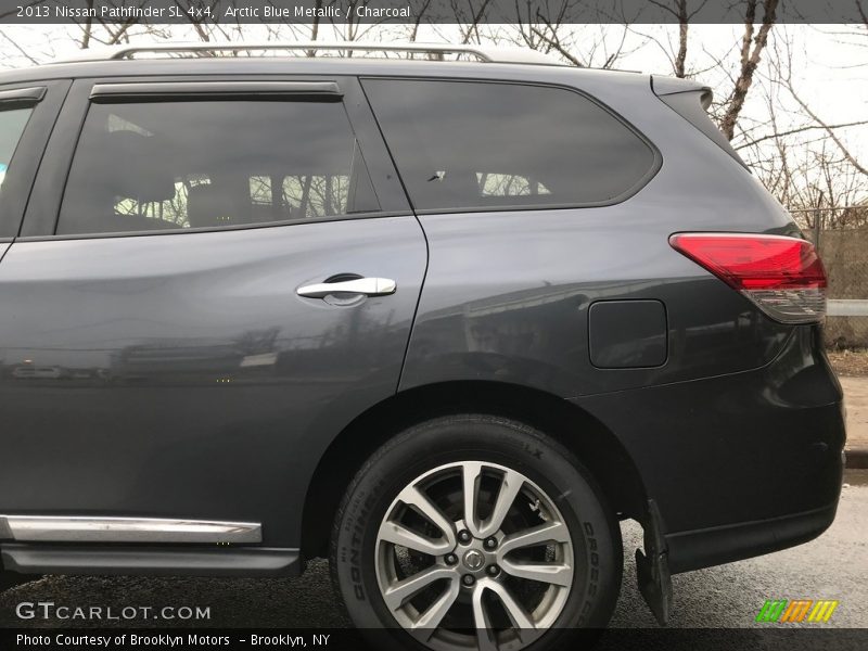 Arctic Blue Metallic / Charcoal 2013 Nissan Pathfinder SL 4x4