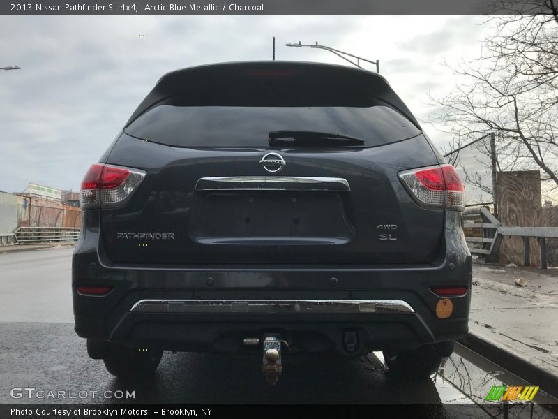 Arctic Blue Metallic / Charcoal 2013 Nissan Pathfinder SL 4x4