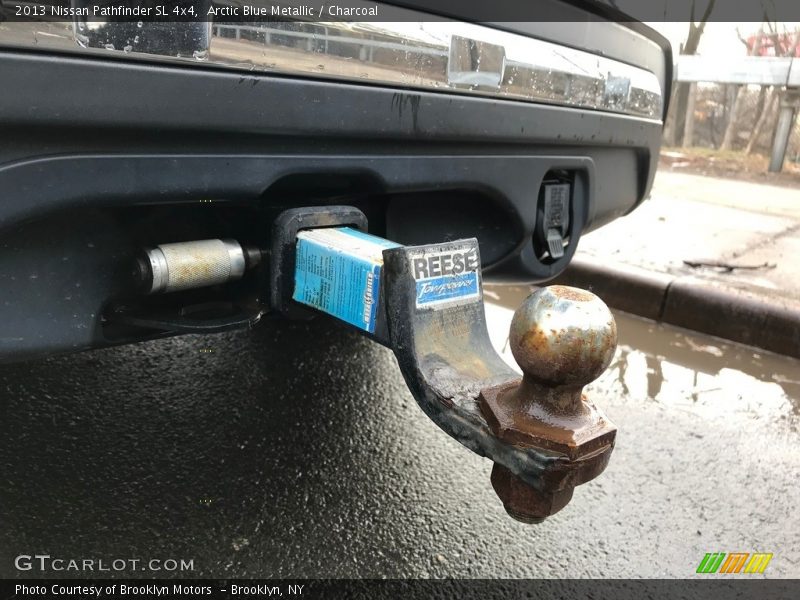 Arctic Blue Metallic / Charcoal 2013 Nissan Pathfinder SL 4x4