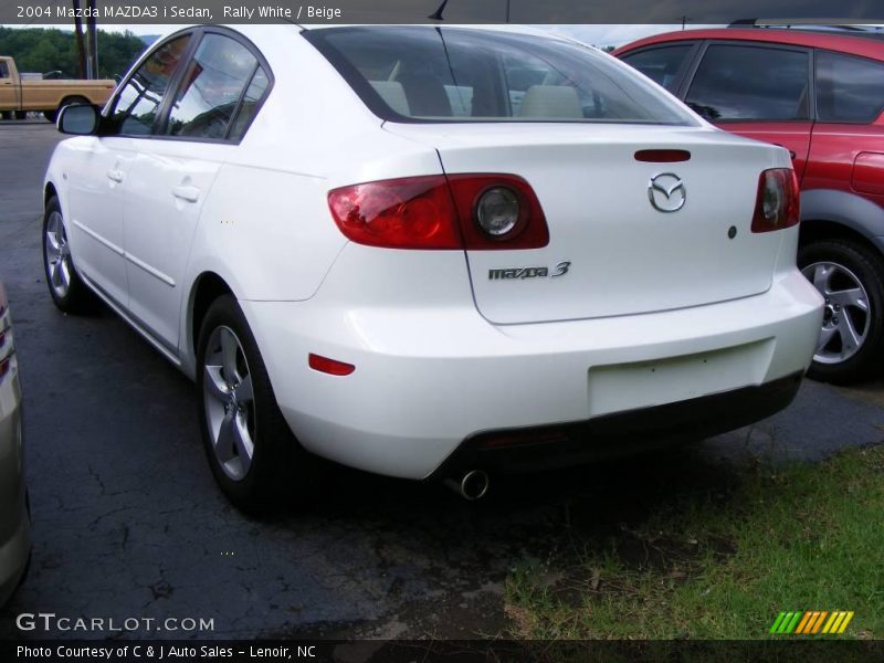 Rally White / Beige 2004 Mazda MAZDA3 i Sedan
