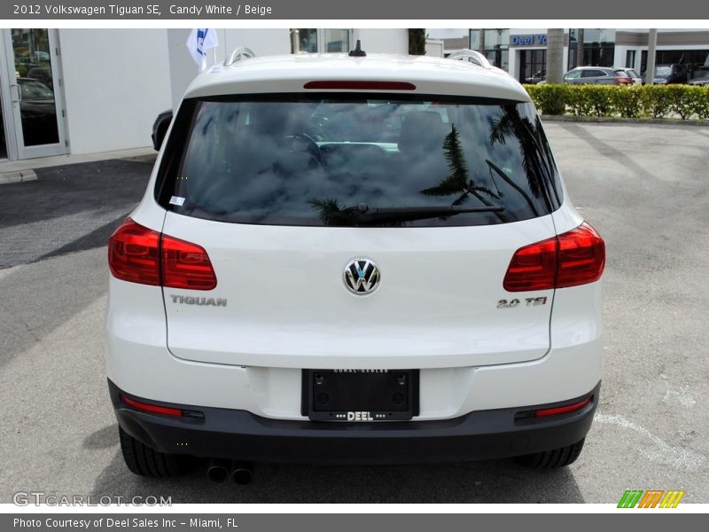 Candy White / Beige 2012 Volkswagen Tiguan SE