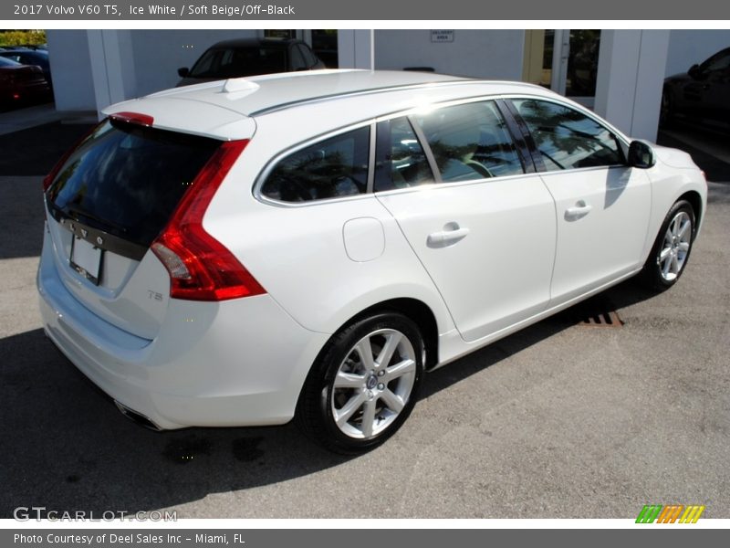 Ice White / Soft Beige/Off-Black 2017 Volvo V60 T5