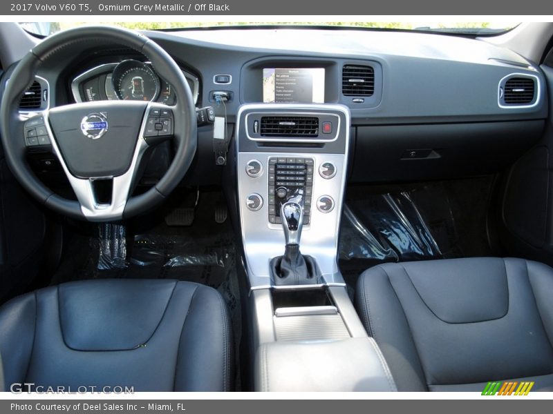 Osmium Grey Metallic / Off Black 2017 Volvo V60 T5