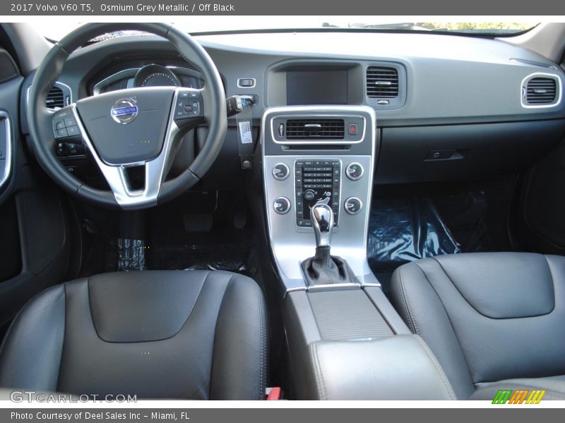 Osmium Grey Metallic / Off Black 2017 Volvo V60 T5