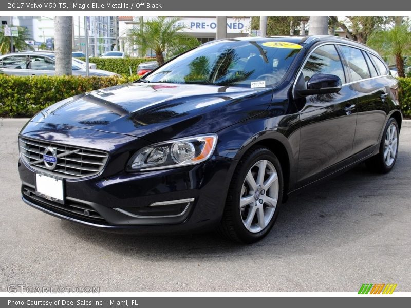 Magic Blue Metallic / Off Black 2017 Volvo V60 T5