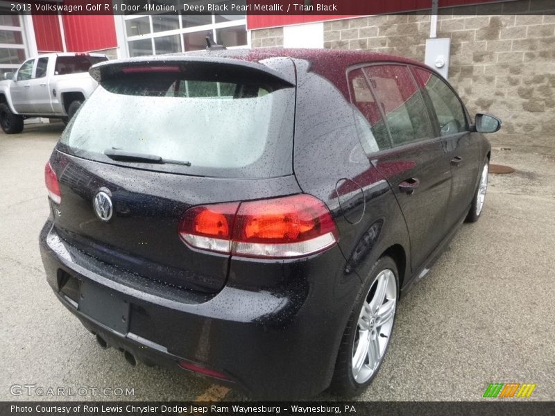 Deep Black Pearl Metallic / Titan Black 2013 Volkswagen Golf R 4 Door 4Motion