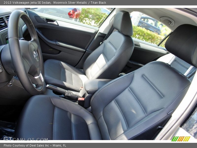 Moonrock Silver Metallic / Titan Black 2013 Volkswagen Jetta SE Sedan