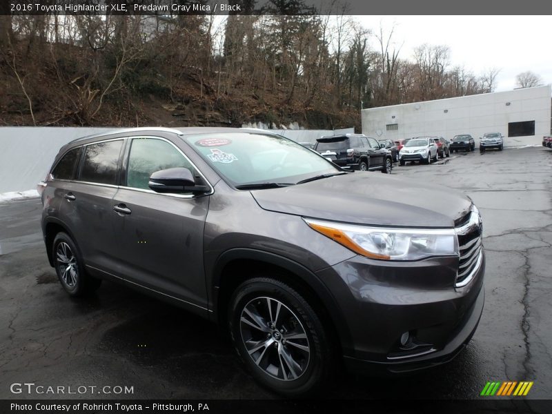 Predawn Gray Mica / Black 2016 Toyota Highlander XLE