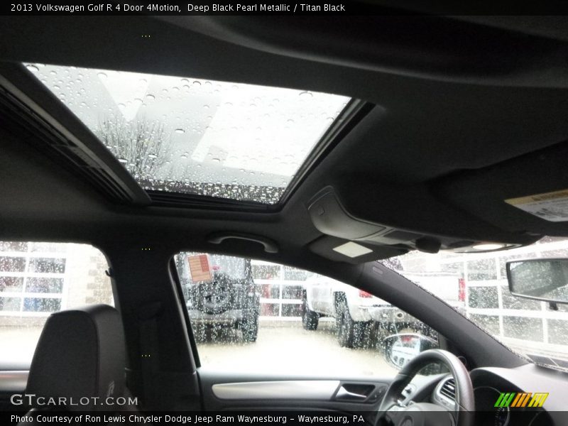 Deep Black Pearl Metallic / Titan Black 2013 Volkswagen Golf R 4 Door 4Motion