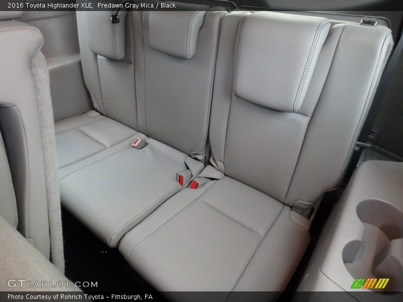 Predawn Gray Mica / Black 2016 Toyota Highlander XLE