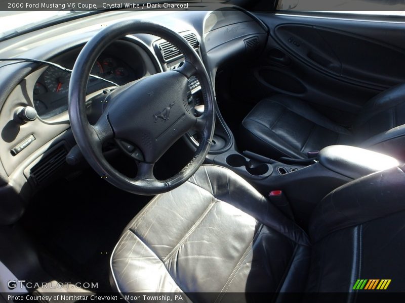 Crystal White / Dark Charcoal 2000 Ford Mustang V6 Coupe