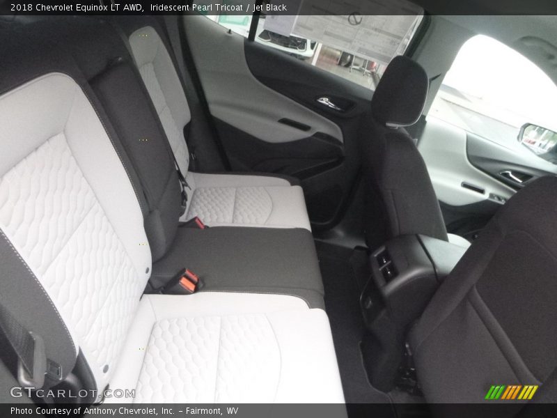 Iridescent Pearl Tricoat / Jet Black 2018 Chevrolet Equinox LT AWD