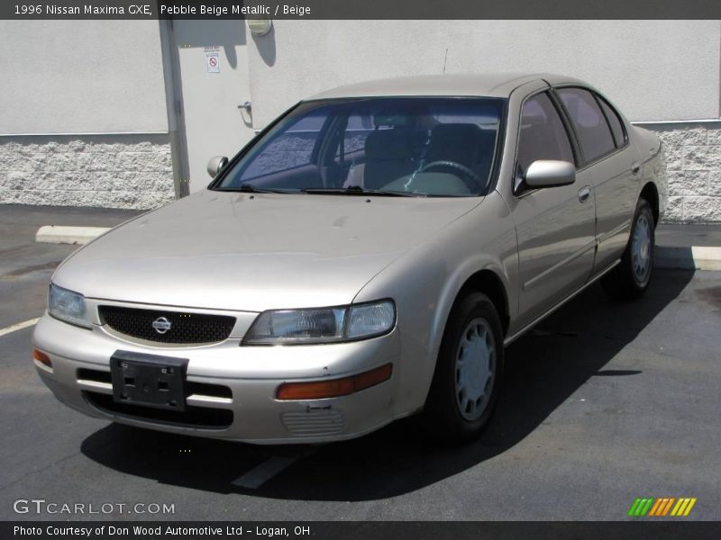 Pebble Beige Metallic / Beige 1996 Nissan Maxima GXE