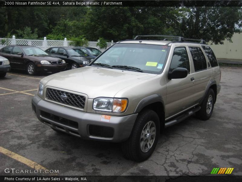 Sahara Beige Metallic / Parchment 2000 Nissan Pathfinder SE 4x4