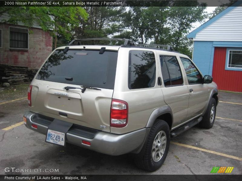 Sahara Beige Metallic / Parchment 2000 Nissan Pathfinder SE 4x4