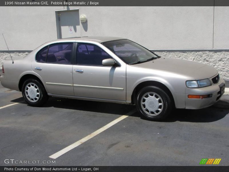 Pebble Beige Metallic / Beige 1996 Nissan Maxima GXE