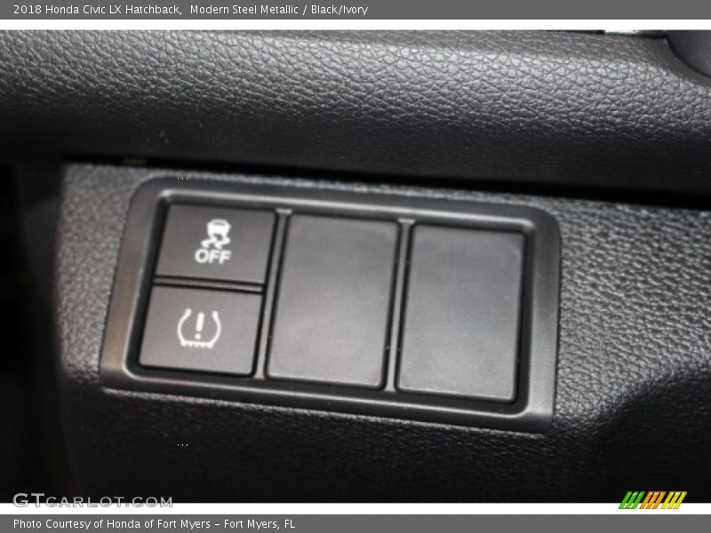Modern Steel Metallic / Black/Ivory 2018 Honda Civic LX Hatchback