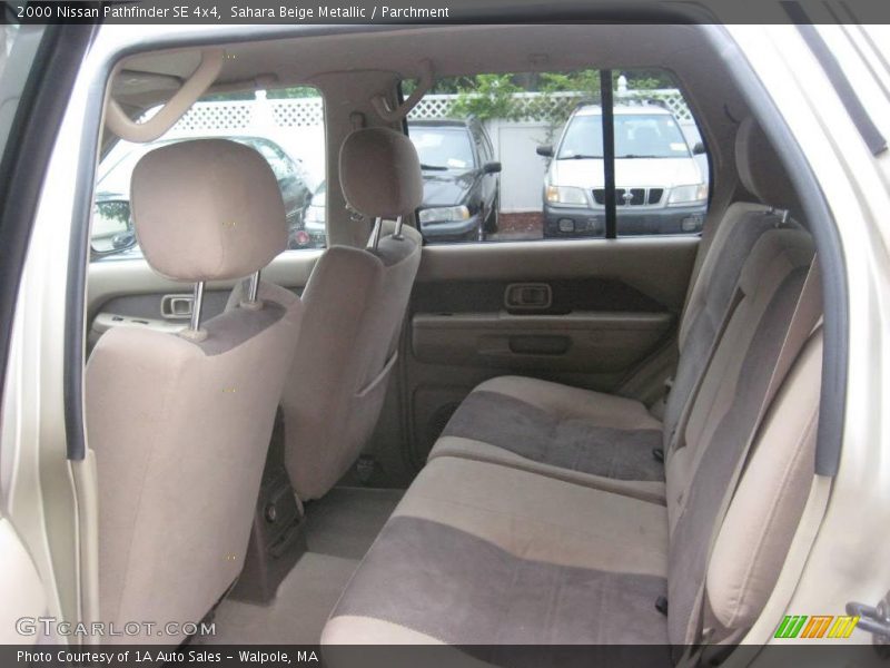 Sahara Beige Metallic / Parchment 2000 Nissan Pathfinder SE 4x4
